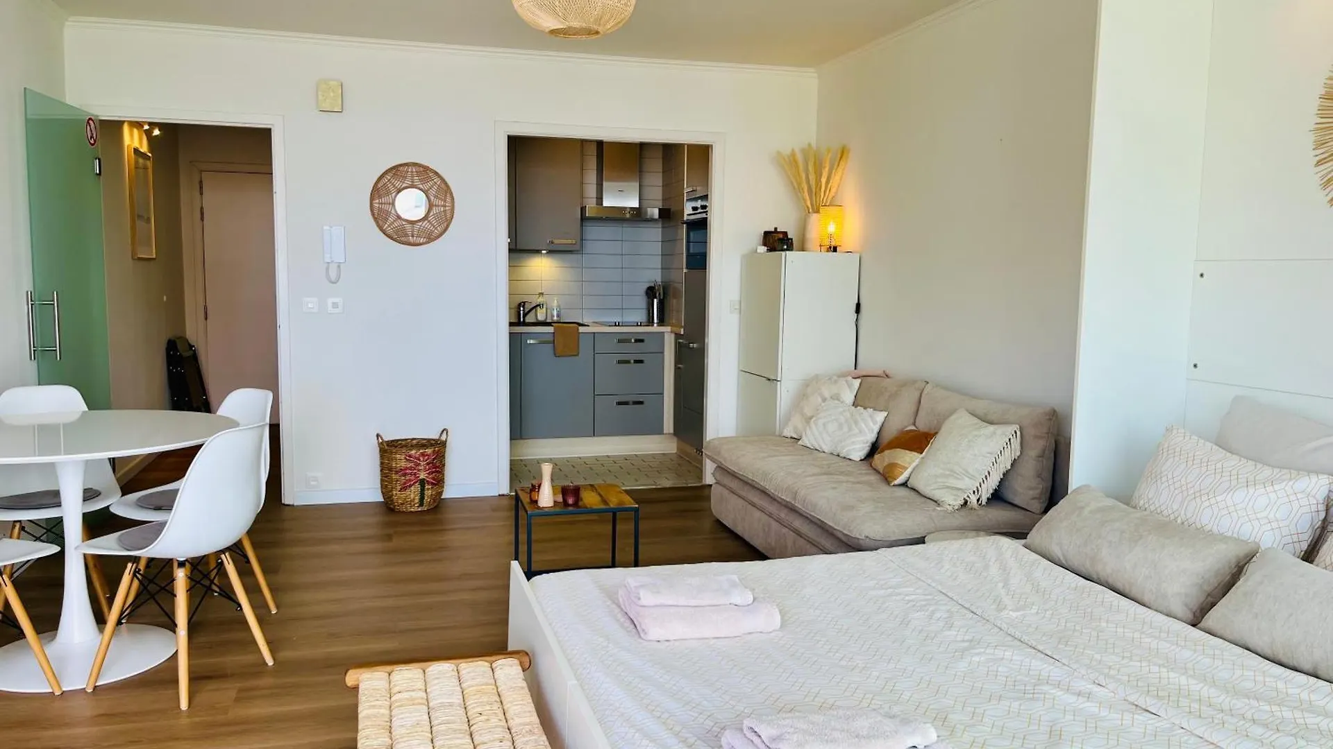 Zen Seaview Studio Apartment Ostend