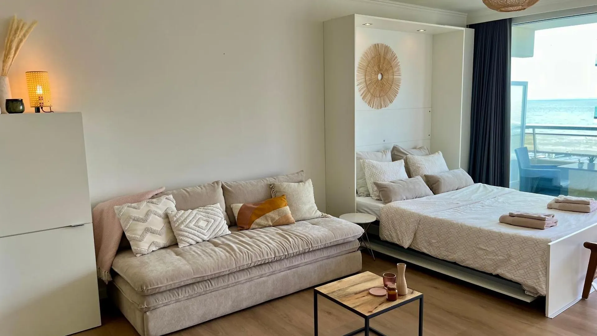 Zen Seaview Studio Apartment オステンド 0*,  ベルギー